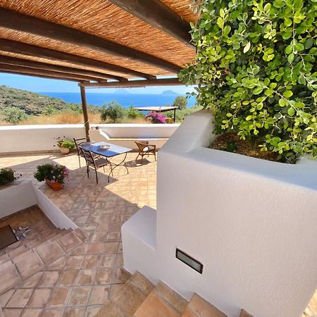 Case Vacanze Marina Longo Santa Marina Salina Room photo