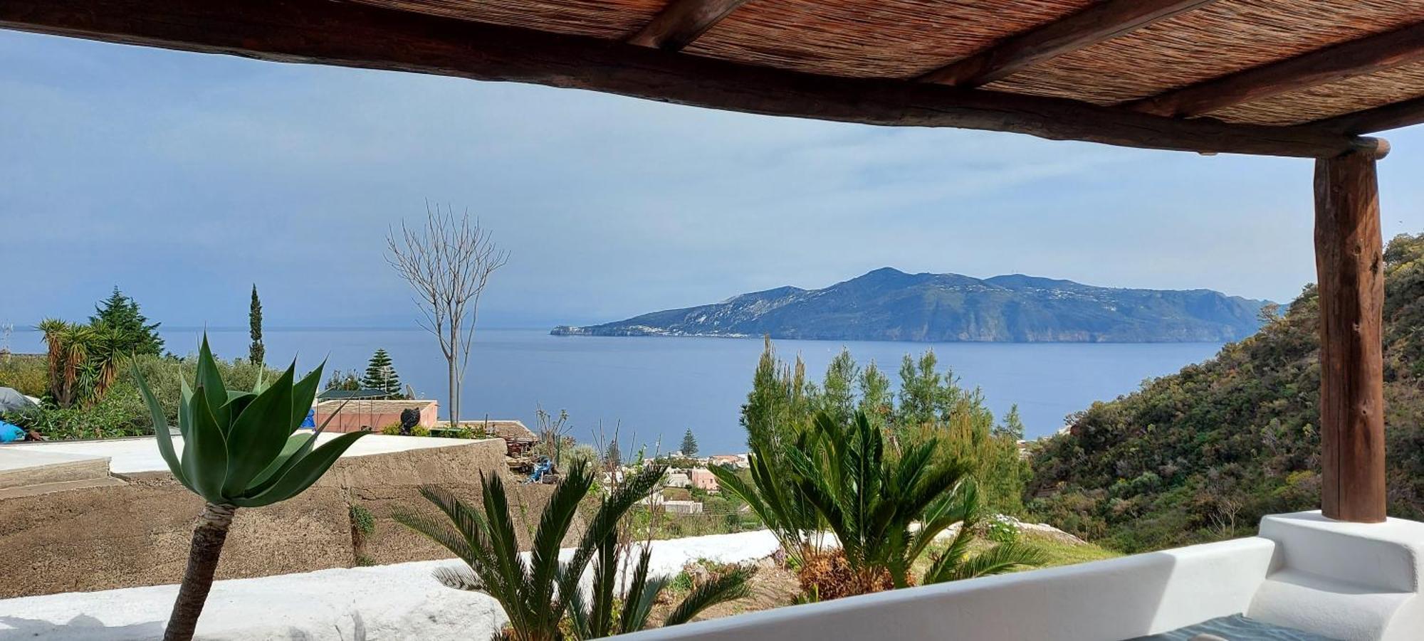 Case Vacanze Marina Longo Santa Marina Salina Exterior photo