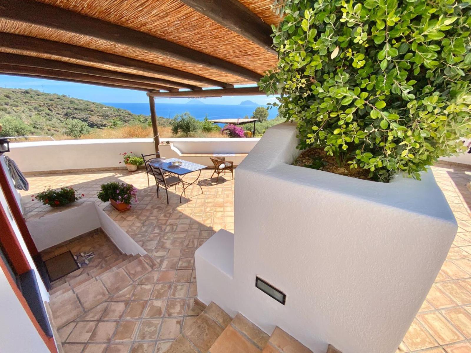 Case Vacanze Marina Longo Santa Marina Salina Room photo